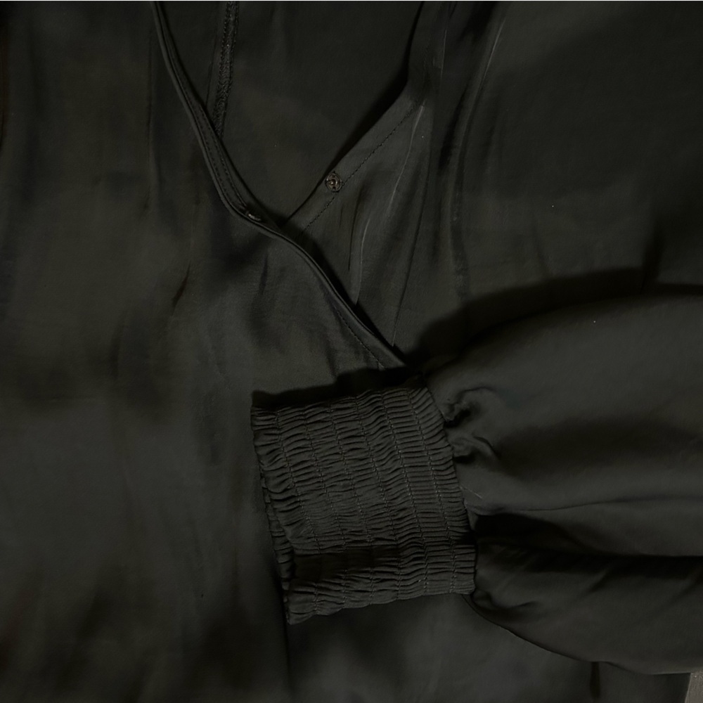BB Dakota Wrap Style Blouse/Small - Picture 4 of 6